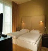 Golden Tulip Hamburg Aviation Hotel