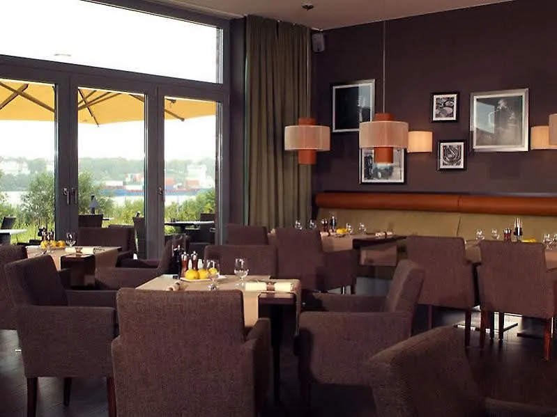 Golden Tulip Hamburg Aviation contacts